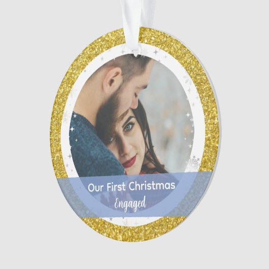Modern Unser erstes Weihnachten Verlobt 2 Fotos Ornament (Vorderseite)