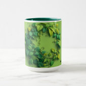 Modern Verdant Lifecycle Leafy Wreath Tasse (Zentrum)