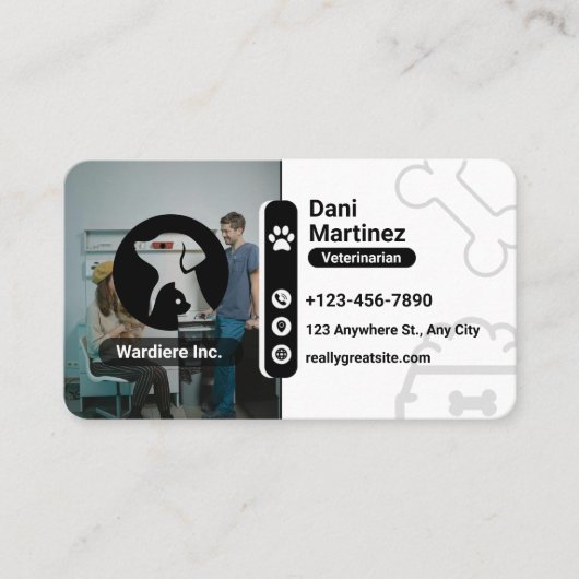 Modern Vet Animal Hospital – Black & White Visitenkarte (Vorderseite)