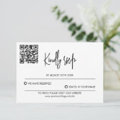 Modern Wedding RSVP Card with QR Code Karte (Stehend Vorderseite)