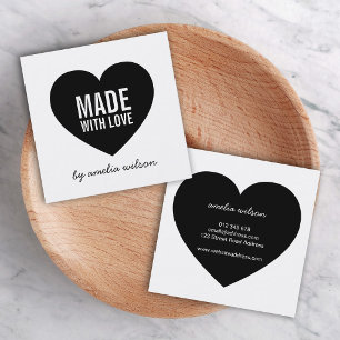 Modern Weiß und Schwarz Made with Liebe Heart Quadratische Visitenkarte