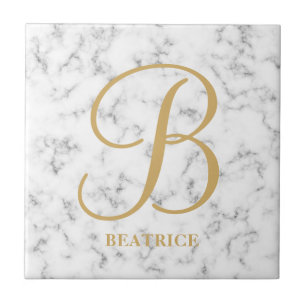 Modern weißer Marmor Goldtypografie Name Monogram Fliese