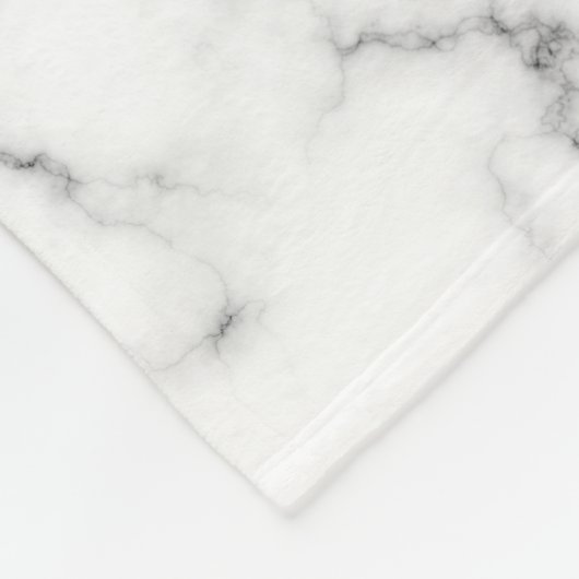 Modern weißer Marmor Goldtypografie Name Monogramm Fleecedecke (Ecke)