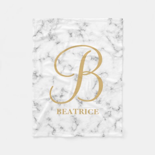 Modern weißer Marmor Goldtypografie Name Monogramm Fleecedecke (Vorderseite)