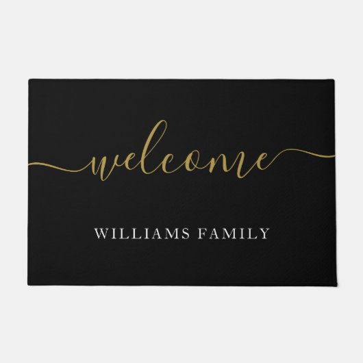 Modern Welcome Black Gold Script Familienname Fußmatte (Vorderseite)