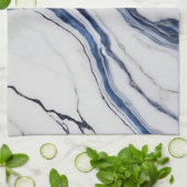 Modern White and Blue Minimalist Marble Geschirrtuch (Gefaltet)