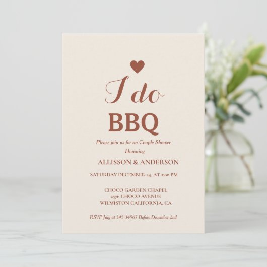 Modern white script i do Grillen Brautparty Couple Einladung (Stehend Vorderseite)