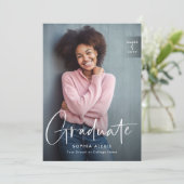 Modern White Script Overlay 4 Foto Abschluss Ankündigung (Stehend Vorderseite)