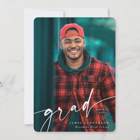 Modern White Script Overlay Zwei-Foto-Abschluss Ankündigung (Vorderseite)