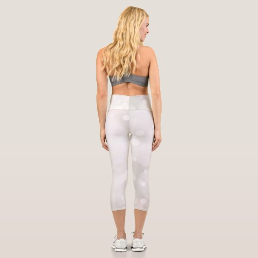 Modern White Silver Bokeh Girly Capri Leggings (Rückseite)