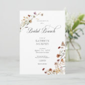 Modern White Wildblume Bouquet Bridal Brunch Einladung (Stehend Vorderseite)