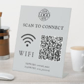 Modern Wifi Password & Network | QR Code Logo Sockelschild (In Situ)
