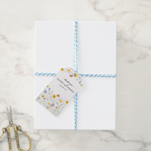 Modern wildflowers spring wedding geschenkanhänger (Mit Garn)