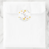 Modern wildflowers spring wedding runder aufkleber (Tasche)