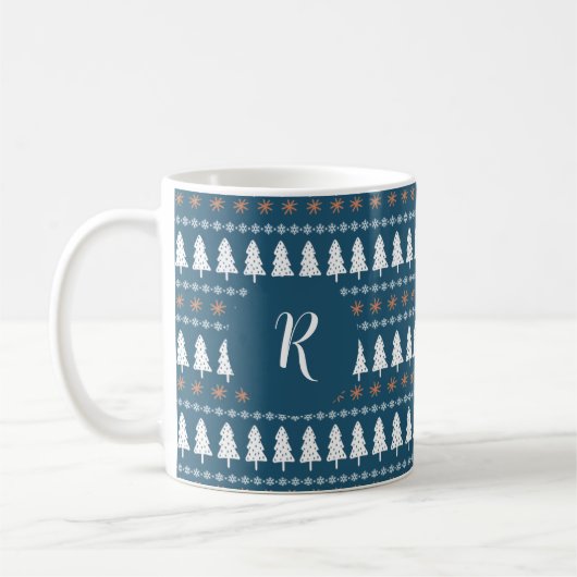 Modern Winter Weihnachtsbaum Muster Monogram Blue Kaffeetasse (Links)