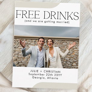 Modern witzige, kostenlose Getränke Hochzeit Siche Postkarte