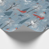 Modern Woodland Nordic Winter Foxes Vogelmuster Geschenkpapier (Ecke)