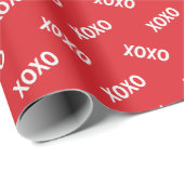 Modern XOXO Rot & Weiß Valentinstag Geschenkpapier (Rolleneckpunkt)
