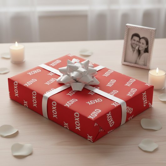 Modern XOXO Rot & Weiß Valentinstag Geschenkpapier