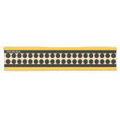 Modern yellow  beige &black dots monogram name kurzer tischläufer (Horizontal)