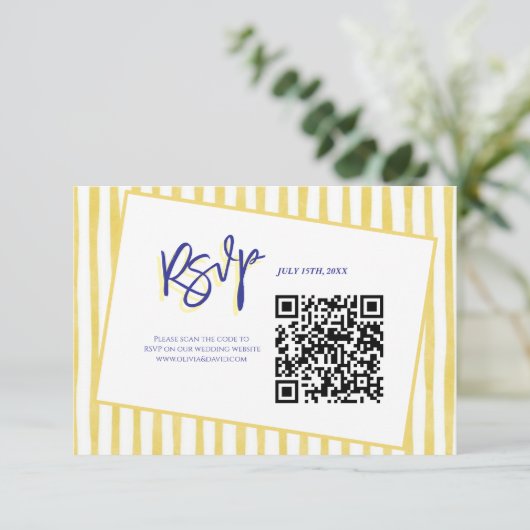 Modern Yellow Hand Written Stripe QR Code Wedding RSVP Karte (Stehend Vorderseite)