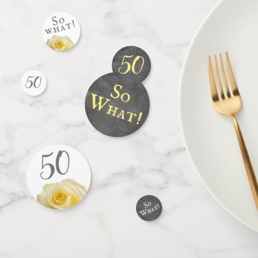 Modern Yellow Rose Chalkboard 50. Geburtstag Konfetti (Gruppe)