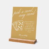 Modern Yellow Wedding Playing Cards Pedestal-Zeich Acrylschild (Winkel)