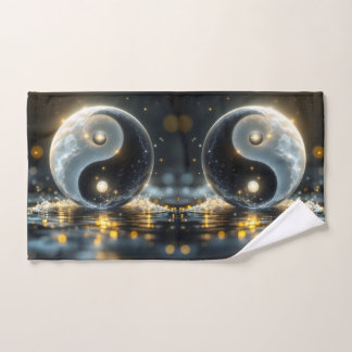 Modern Zen Yin and Yang vibes  Handtuch