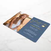 Moderne 2 Foto Dusty Blue & Gold Foil Grad Card Folieneinladung (Gedreht)