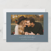 Moderne 2-Foto-Schieferblaue Hochzeit Save The Date (Rückseite)