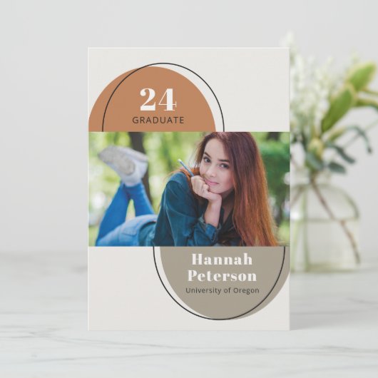 Moderne 2-Foto-Universität Pumpkin Taupe Ankündigung (Stehend Vorderseite)