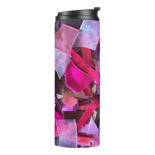 Moderne 3D-Effekt bordeauxrosa lila Bänder Thermosbecher (Nach links gedreht)