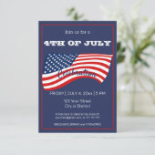 Moderne 4. Juli Red White und Blue US Flag Einladung (Stehend Vorderseite)