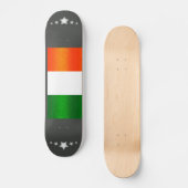 Moderne abgestreifte irische Flagge Skateboard (Vorderseite)
