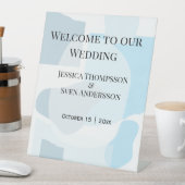 Moderne Abstrakte blaue Minimalistische Kunsthochz Sockelschild (In Situ)