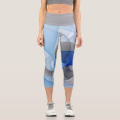 Moderne Abstrakte blaugraue Fraktal Grafik Capri Leggings (Vorderseite)