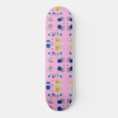 Moderne abstrakte Blume in Rosa Skateboard (Vorderseite)