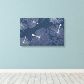 Moderne Abstrakte Blüten in Navy Blue Leinwanddruck (Insitu (Holzboden))