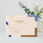 Moderne Abstrakte Formen Sand Blue Wedding RSVP Karte (Stehend Vorderseite)