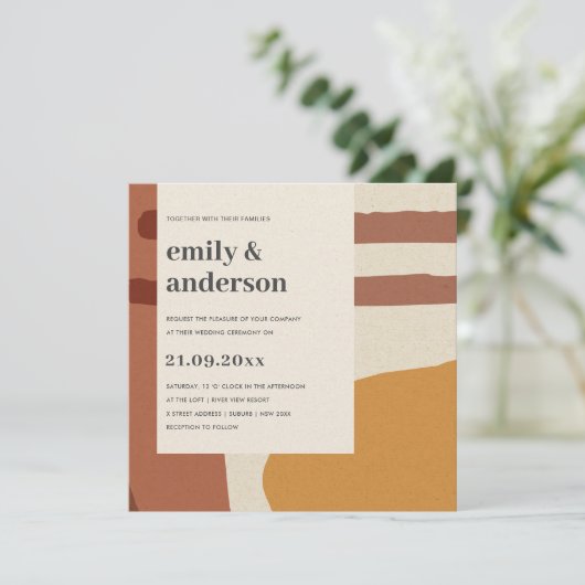 MODERNE ABSTRAKTE GELBE TERRACOTTA ARTISTIC WEDD EINLADUNG (Stehend Vorderseite)