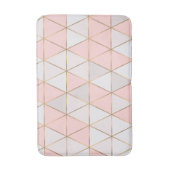 Moderne Abstrakte geometrische Dreiecke Pfirsichgo Badematte (Vorderseite Vertikal)