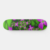 Moderne Abstrakte Neon Pink Green Fraktal Blume Skateboard (Horizontal)