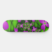 Moderne Abstrakte Neon Pink Green Fraktal Blume Skateboard (Horizontal)