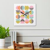 Moderne, Abstrakte Retro-Formen im Mittelalter Quadratische Wanduhr