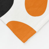 Moderne Abstrakte Schwarz-Orange-Schrift Fleecedecke (Ecke)
