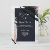 Moderne Abstrakte Schwarz-Weiß-Marmor-Hochzeit Einladung (Stehend Vorderseite)