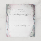 Moderne Abstrakte Wasserfarbe Lila & Grün Hochzeit Platzkarte (Außenseite Aufgefaltet)