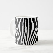 Moderne abstrakte Zebra-Streifen in Schwarz/Weiß Kaffeetasse (Vorderseite Links)
