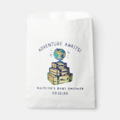Moderne Adventure Travel Globe Baby Dusche Geschenktütchen (Vorderseite)