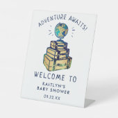 Moderne Adventure Travel Globe Baby Dusche Willkom Sockelschild (Vorderseite)